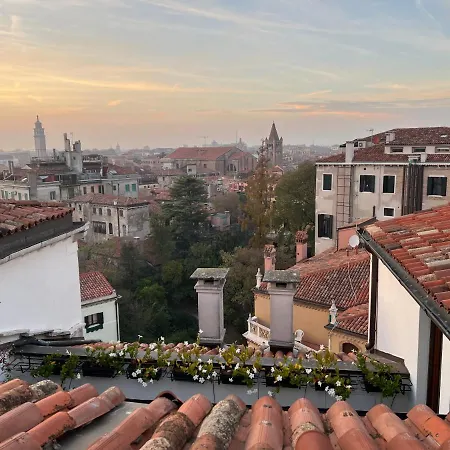 Attico Canal Grande A Palazzo Contarini Corfu Apartamento *
