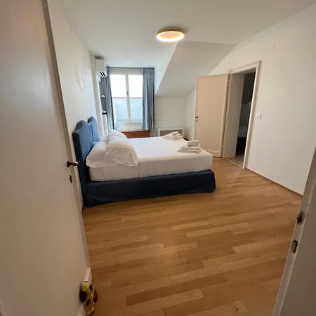 Attico Canal Grande A Palazzo Contarini Corfu Apartamento *